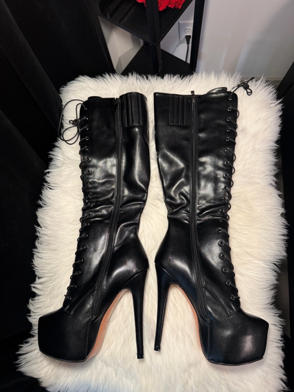 Women's Richealnana Black Lace-Up Platform Knee Boots - Picture 8 of 11
